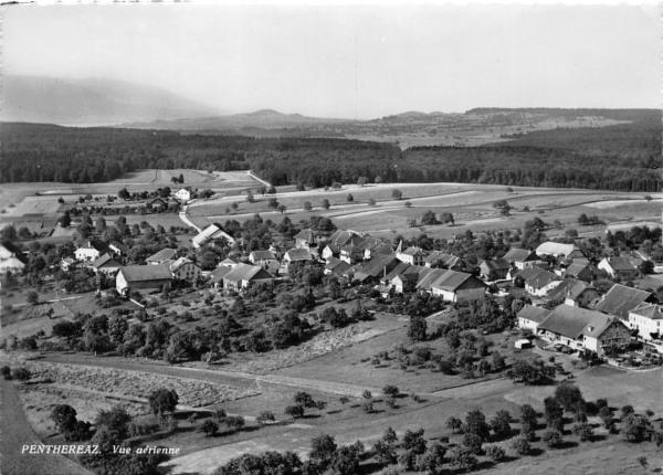 Penthéréaz, Luftaufnahme