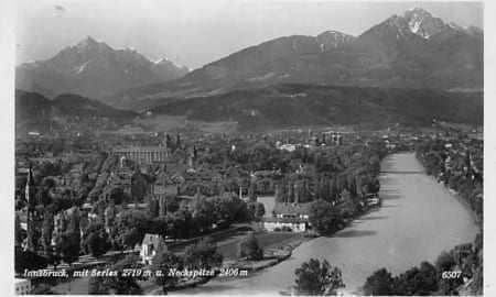 Innsbruck, mit Serles und Nockspitze