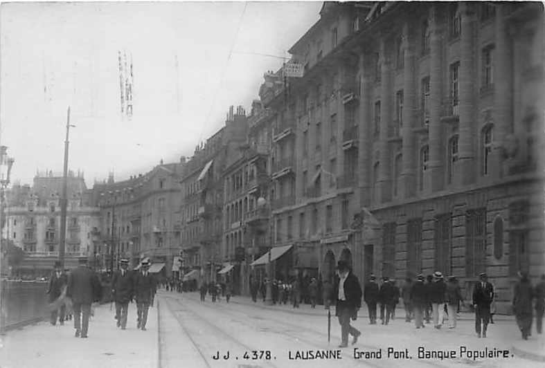 Lausanne, Gand Pont. Banque Populaire, belebt