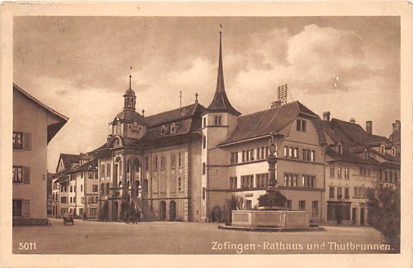 Zofingen, Rathaus und Thutbrunnen