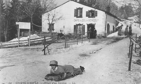 Les Avants, Depart d'un Skeleton, Cafe du Col de Sonloup