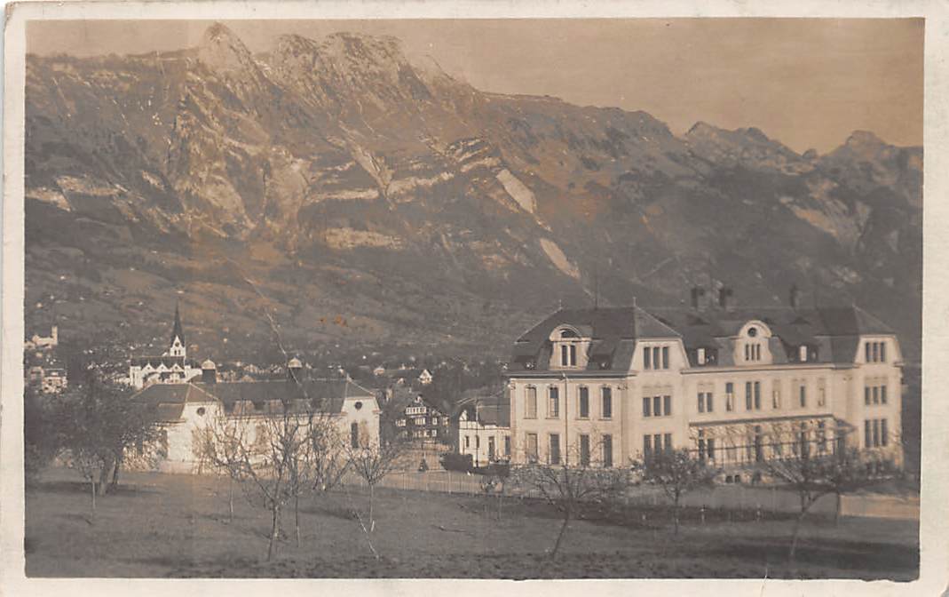 Grabs, mit Bezirkskrankenhaus