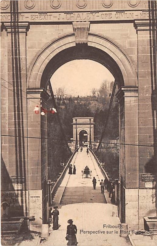 Freiburg, Perspective sur le Pont suspendu, belebt