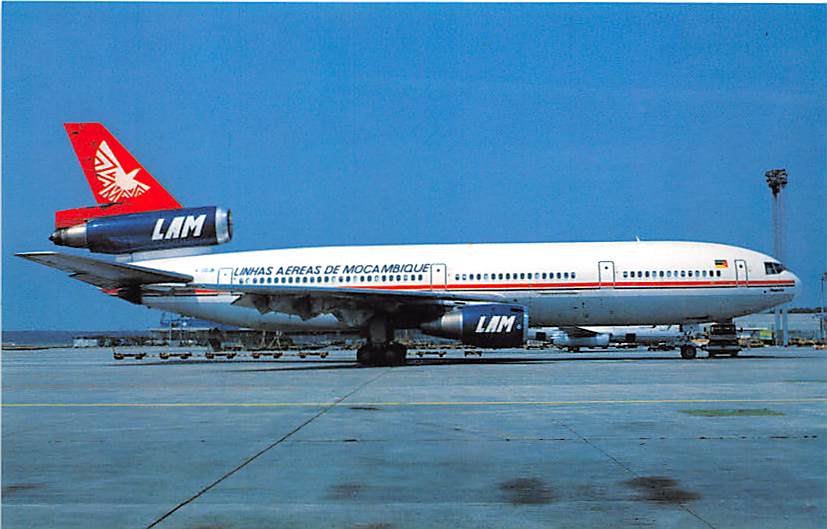 Douglas DC-10-30, LAM