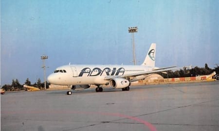 Airbus A320-231, Adria Airways