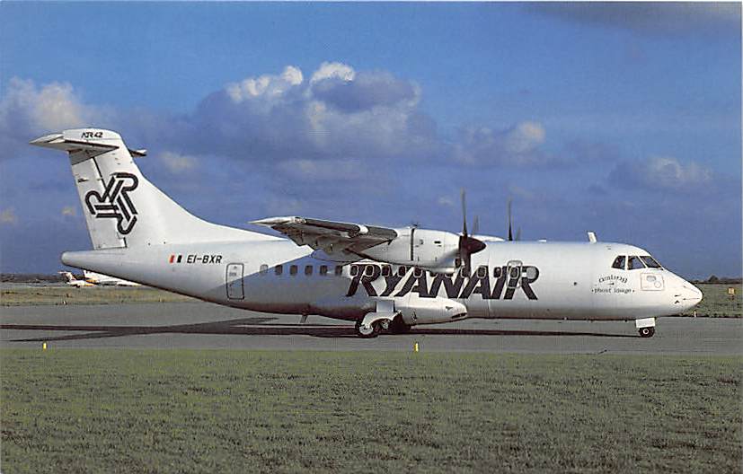 ATR42-300, Ryanair, Luton