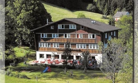 AI - Kaubad, Hotel Kaubad