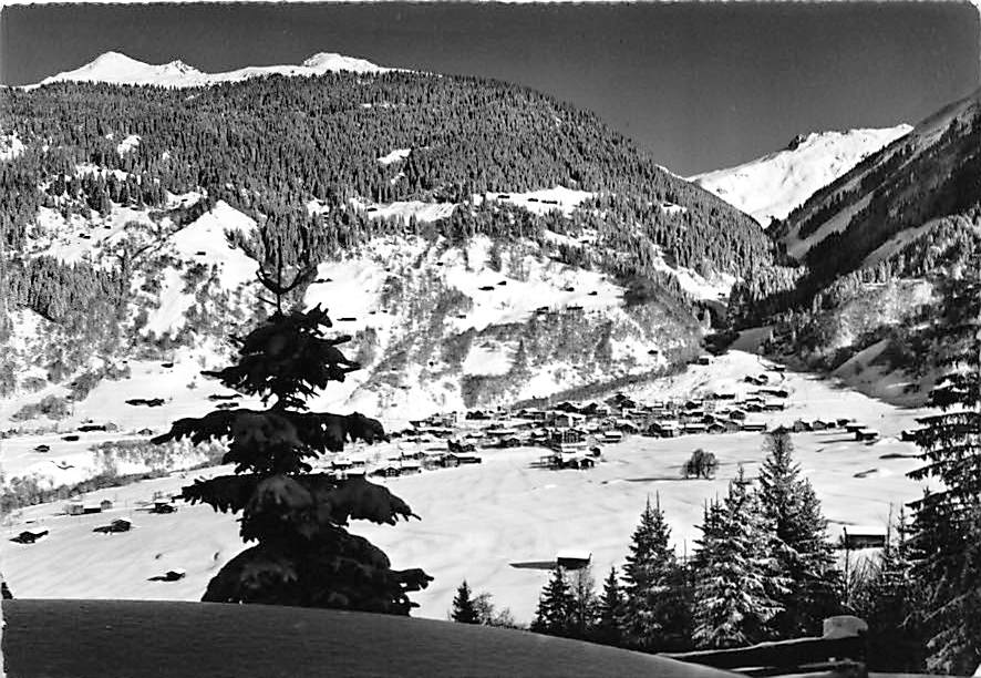 Klosters Dorf, mit Madrisa und Schlappintal