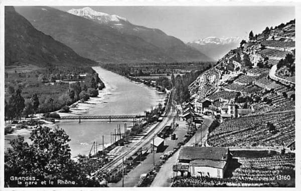 Granges, la gare et le Rhone