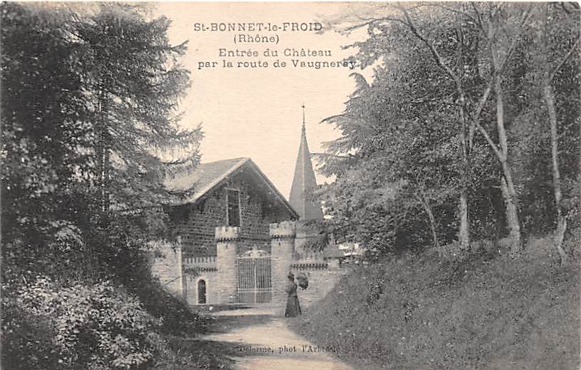 St.Bonnet-le-Froid, Entree du Chateau