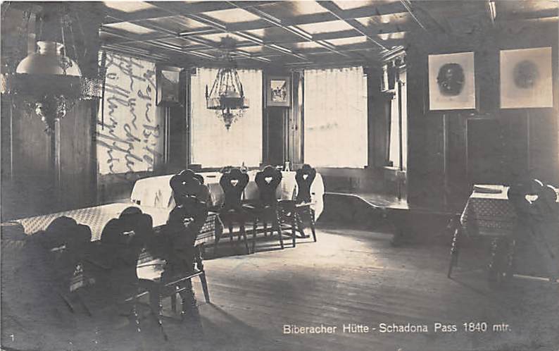 Schadona Pass, Biberacher Hütte
