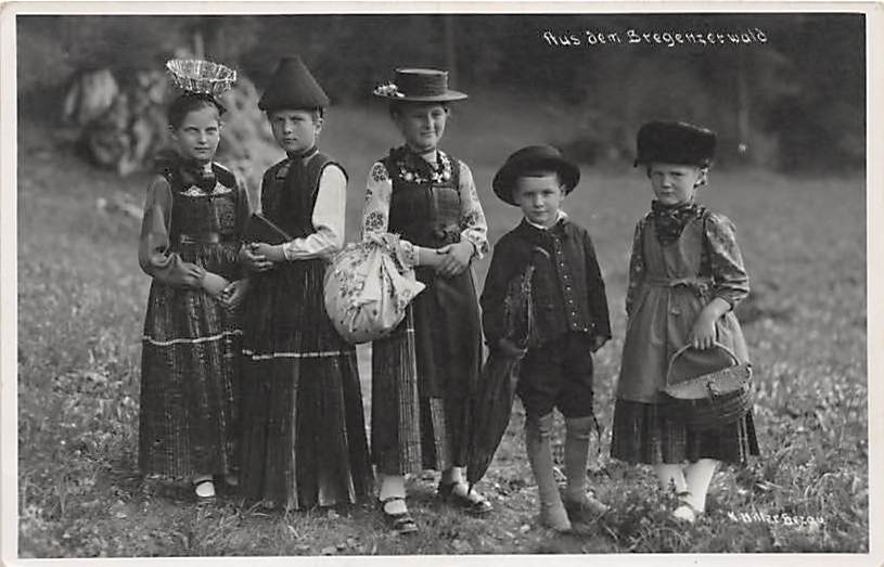 Bregenzerwald, Kinder in Trachten
