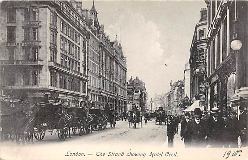 London, The Strand showing Hotel Cecil, Kutschen