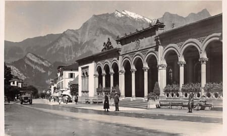 Bad Ragaz, Dorfbad mit Falknis, Auto