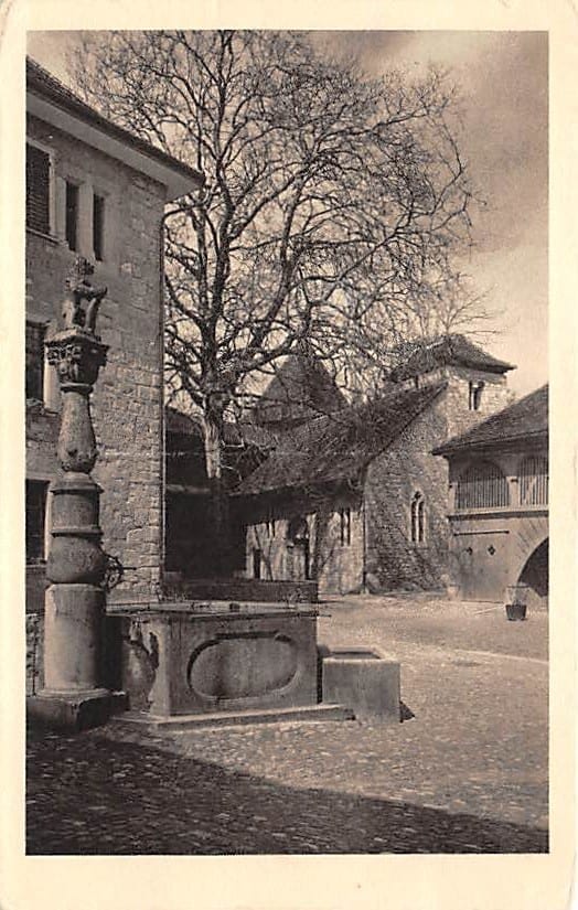 Kyburg, Schloss Kyburg, Schlosshof gegen Kapelle
