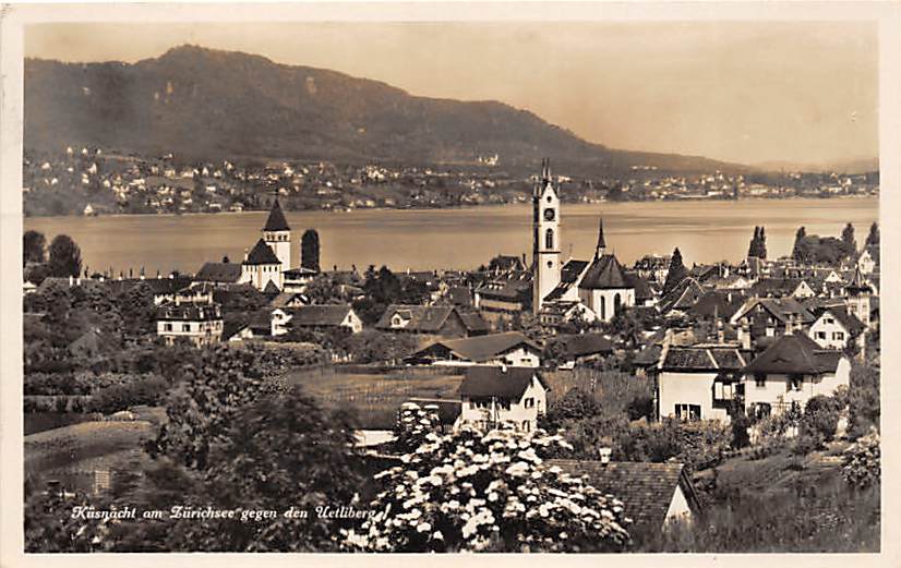 Küsnacht, am Zürichsee gegen den Uetliberg
