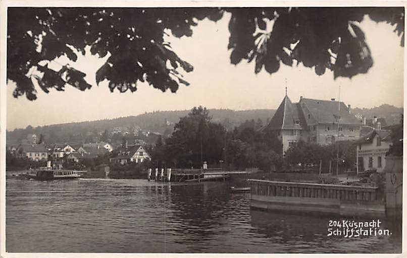 Küsnacht, Schiffstation