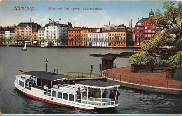 Hamburg, Blick auf den neuen Jungfernstieg, Schiff