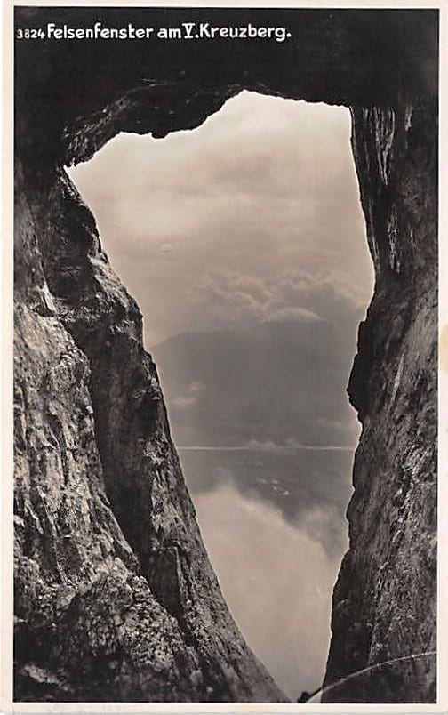 Kreuzberg, Felsenfenster am IV. Kreuzberg