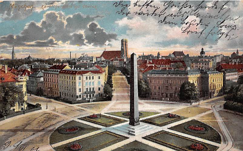 München, Karolingerplatz mit Obelisk