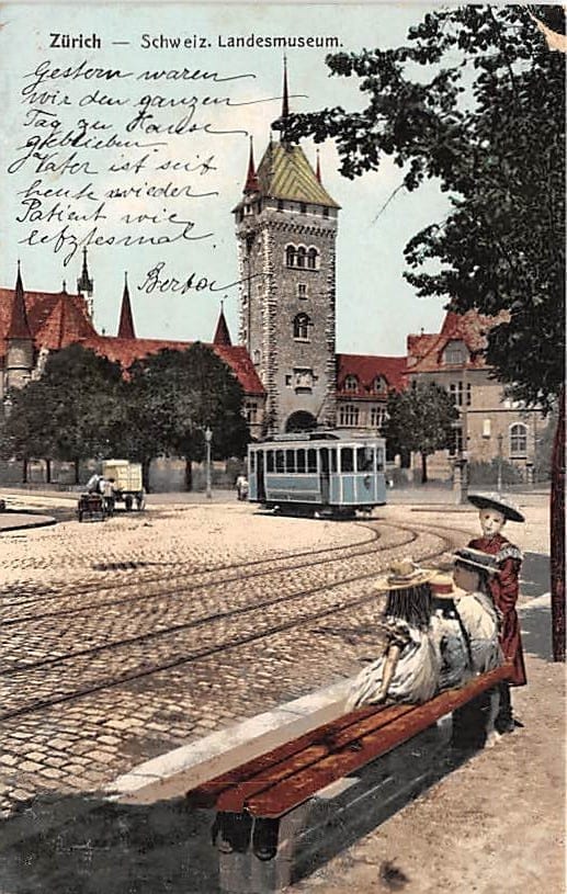 Zürich, Schweiz. Landesmuseum, Tram, belebt