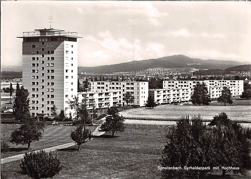 Spreitenbach, Gyrhaldenpark mit Hochhaus