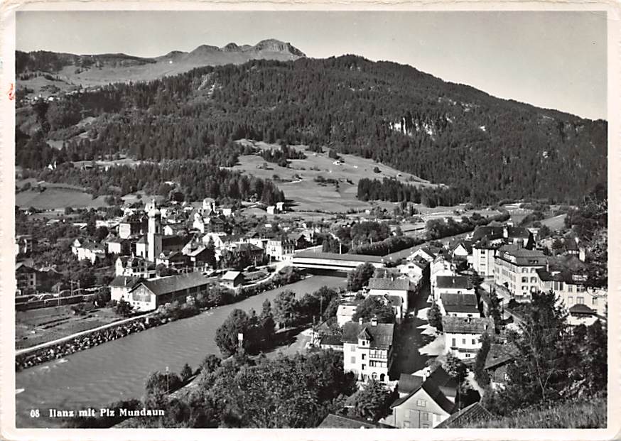 Ilanz, mit Piz Mundaun