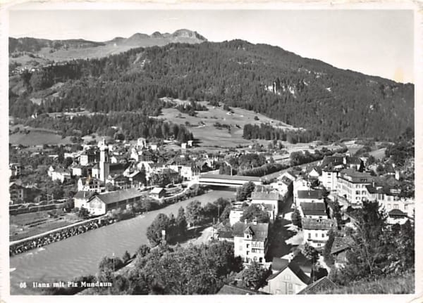 Ilanz, mit Piz Mundaun