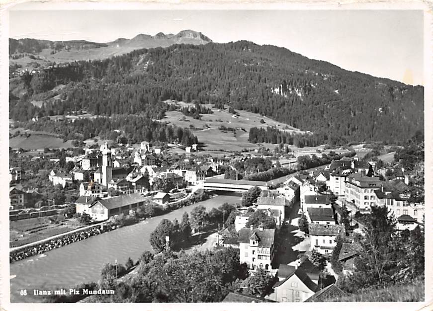 Ilanz, mit Piz Mundaun