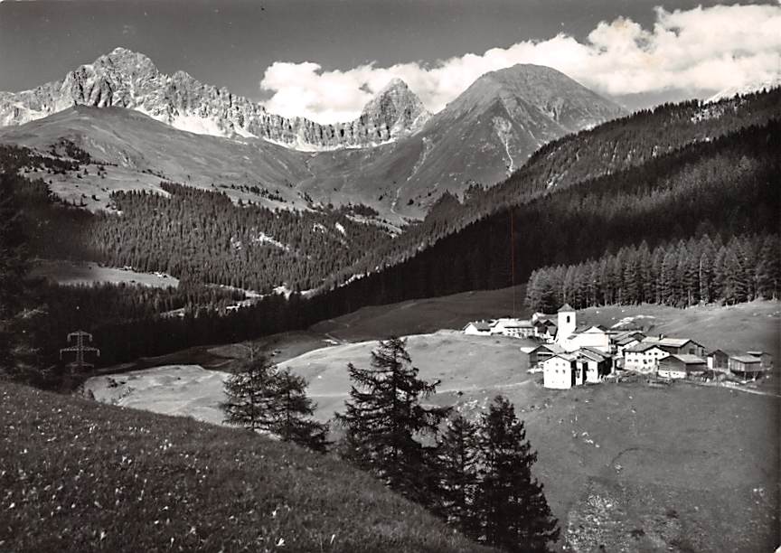 Rona, Oberhalbstein gegen Piz Mitgel und Tinzenhorn