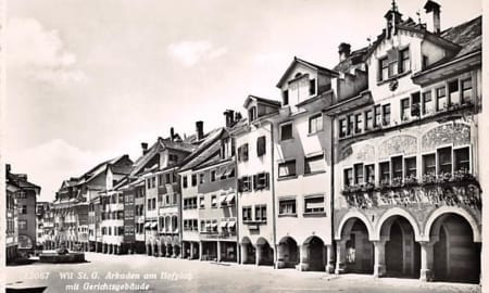 Wil SG, Arkaden am Hofplatz