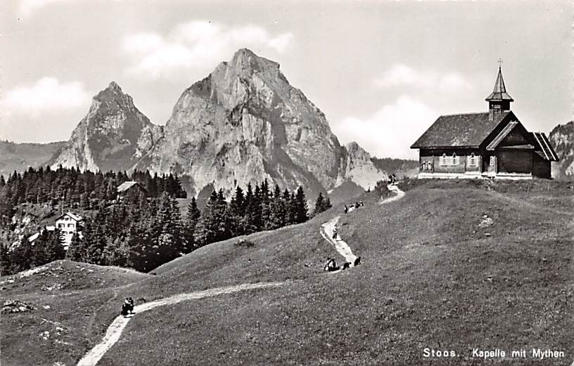 Stoos, Kapelle mit Mythen
