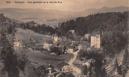 Valangin, Vue générale et le Val-de-Ruz