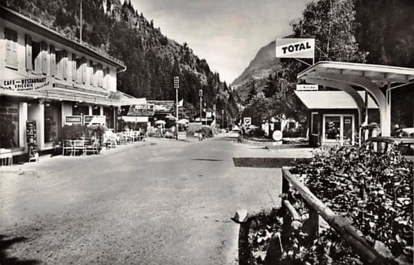 Le Châtelard, Frontière, Café des touristes