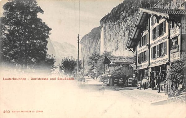 Lauterbrunnen, Dorfstrasse und Staubbach