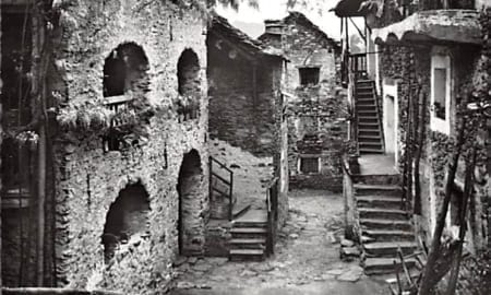 Arcegno, Motivo con glicine