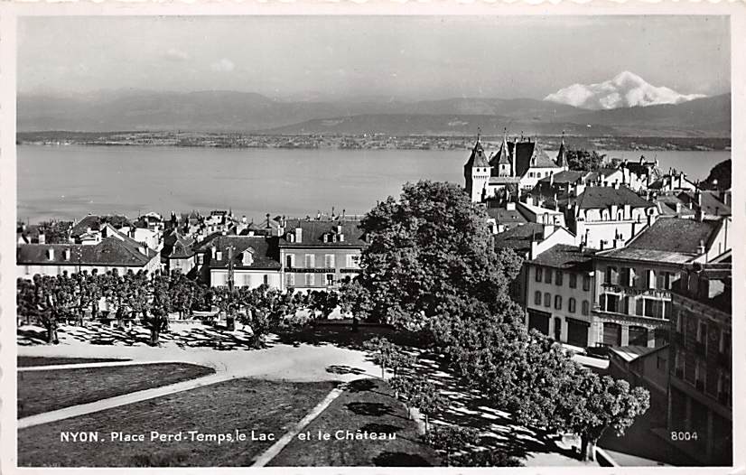 Nyon, Place Perd-Temps, le Lac et le Chateau