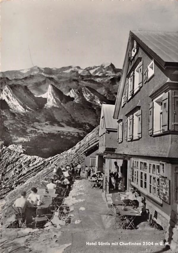 Säntis, Hotel Säntis mit Churfirsten