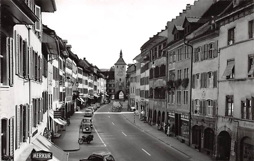 Liestal, Rathausstrasse mit ober Tor