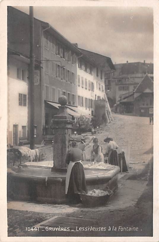 Gruyères, Lessiveuses a la Fontaine