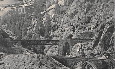 Wassen, Gotthardbahn, Die Mayenreussbrücken