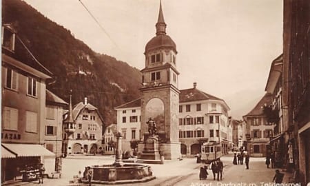 Altdorf, Dorfplatz m. Telldenkmal