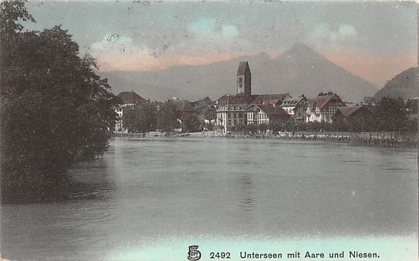 Unterseen mit Aare und Niesen