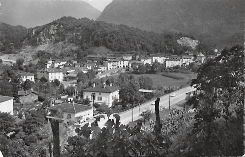 Taverne, Panorama