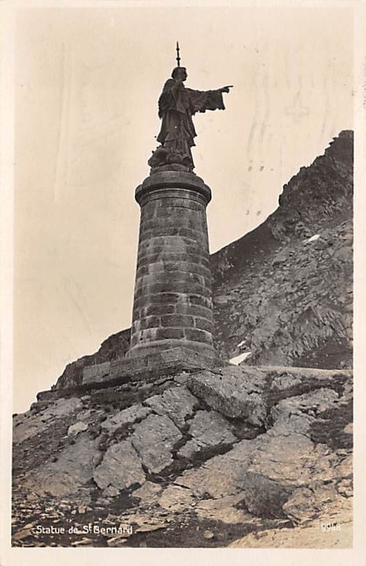 St. Bernard, Statue