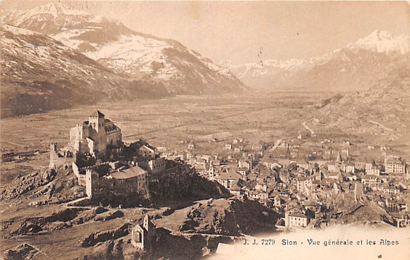 Sion, Vue générale  et les Alpes