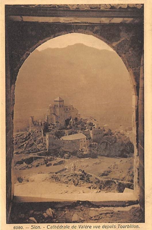 Sion, Cathédrale de Valère vue depuis Tourbillon