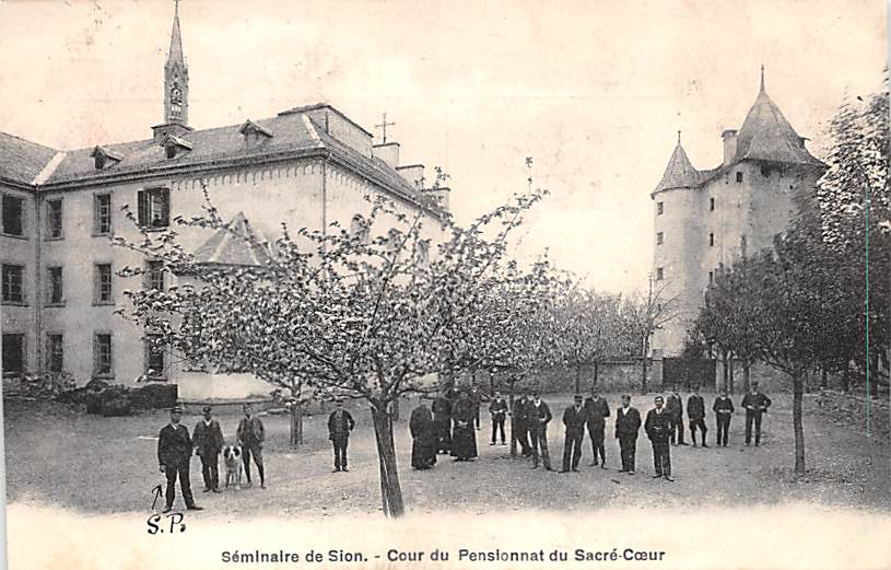 Sion, Cour du Pensionnat du Sacré-Coeur