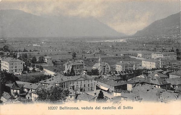 Bellinzona, verduta dal castello di Svitto