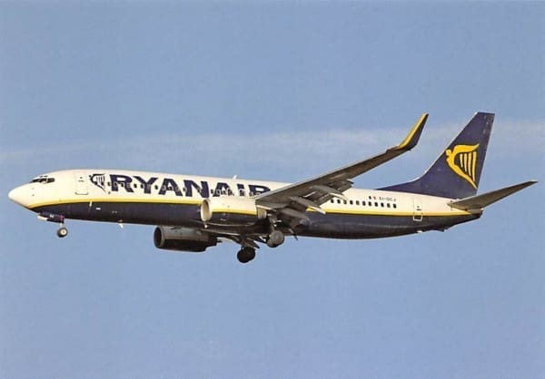 Boeing 737-8AS, Ryanair